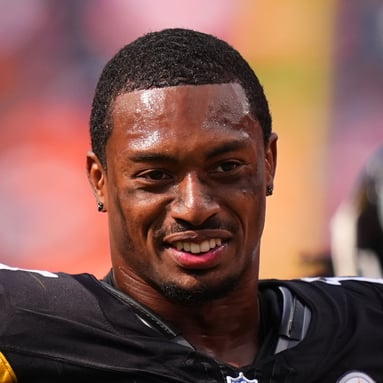 Headshot of DeShon Elliott