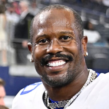 Headshot of Von Miller