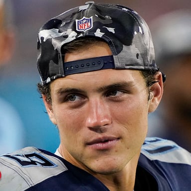 Headshot of Kyle Philips