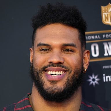 Headshot of Anthony Barr