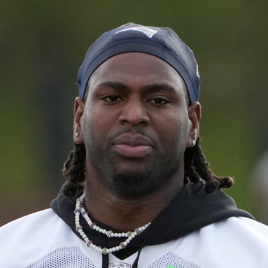 Headshot of Jaheim Bell