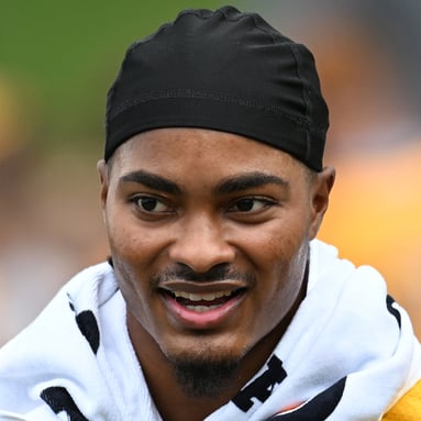 Headshot of Jaquan Brisker