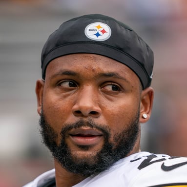 Headshot of Steven Nelson