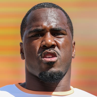 Headshot of Lavonte David