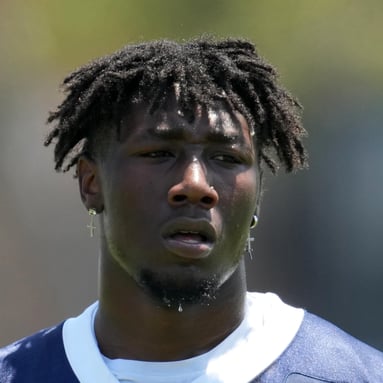 Headshot of DeMarvion Overshown