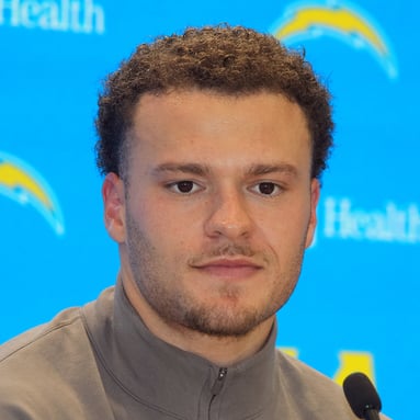 Headshot of Elijah Molden