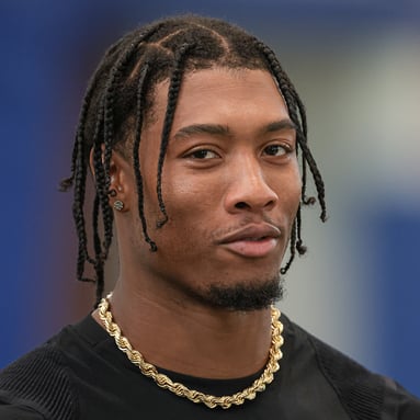 Headshot of Isaiah Simmons