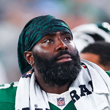 Headshot of Demario Davis