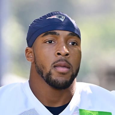 Headshot of TreVeyon Henderson