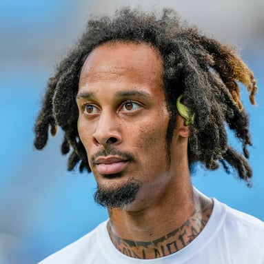 Headshot of Robbie Chosen