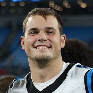 Headshot of Mitchell Evans