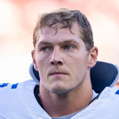 Headshot of Leighton Vander Esch